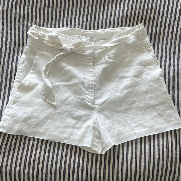 Veronica Beard white linen blend shorts with detachable tie belt